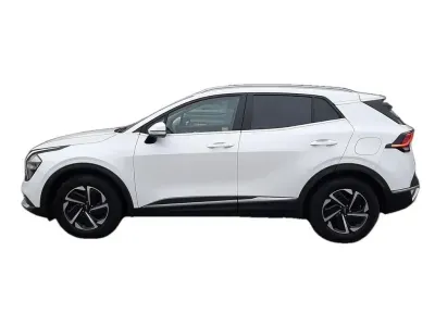 BIAŁY SUV KIA SPORTAGE z 2023 r., BENZYNA, skrzynia biegów MANUALNA 110KM, zdjęcie 7 z 24