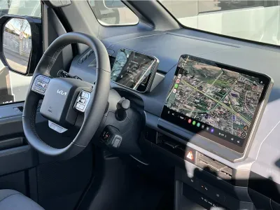 BIAŁY DOSTAWCZY KIA PV5 z 2025 r., ELEKTRYCZNY, skrzynia biegów AUTOMATYCZNA 163KM, zdjęcie 14 z 19