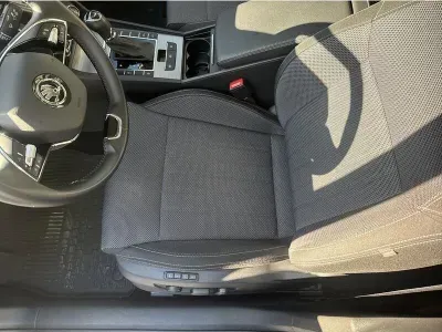 NIEBIESKI HATCHBACK SKODA SUPERB z 2022 r., DIESEL, skrzynia biegów AUTOMATYCZNA 200KM, zdjęcie 11 z 19