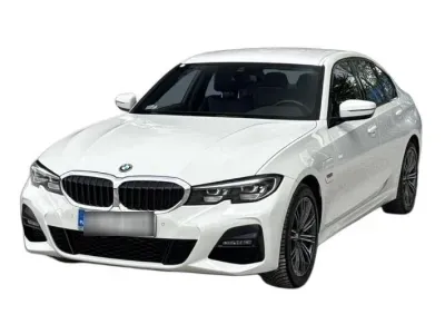BIAŁY SEDAN BMW SERIE 3 z 2022 r., HYBRYDA/BENZYNA, skrzynia biegów AUTOMATYCZNA 292KM, zdjęcie 16 z 19