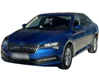NIEBIESKI HATCHBACK SKODA SUPERB z 2022 r., DIESEL, skrzynia biegów AUTOMATYCZNA 200KM, zdjęcie główne