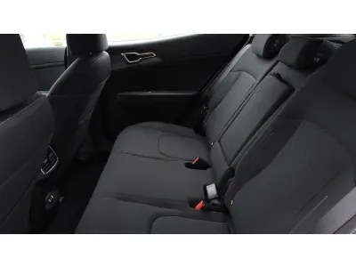 NIEBIESKI SUV KIA SPORTAGE z 2026 r., HYBRYDA/BENZYNA, skrzynia biegów AUTOMATYCZNA 239KM, zdjęcie 11 z 18