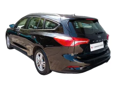 CZARNY KOMBI FORD FOCUS TURNIER z 2021 r., DIESEL, skrzynia biegów MANUALNA 120KM, zdjęcie 11 z 15