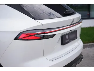 BIAŁY SUV MG HS AT z 2025 r., BENZYNA, skrzynia biegów AUTOMATYCZNA 170KM, zdjęcie 4 z 16