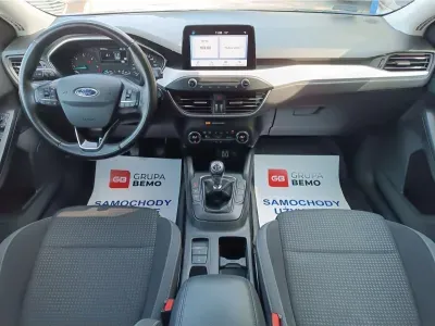 CZARNY KOMBI FORD FOCUS TURNIER z 2021 r., DIESEL, skrzynia biegów MANUALNA 120KM, zdjęcie 6 z 15