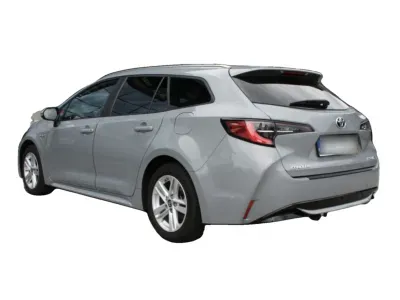 SZARY KOMBI TOYOTA COROLLA z 2021 r., HYBRYDA/BENZYNA, skrzynia biegów AUTOMATYCZNA 184KM, zdjęcie 7 z 15