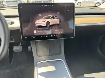 BIAŁY SEDAN TESLA MODEL 3 z 2022 r., ELEKTRYCZNY, skrzynia biegów AUTOMATYCZNA 306KM, zdjęcie 19 z 19