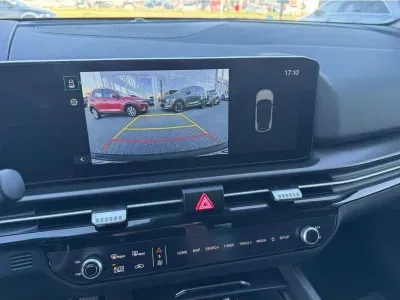 SREBRNY SUV KIA SPORTAGE z 2025 r., BENZYNA, skrzynia biegów AUTOMATYCZNA 110KM, zdjęcie 3 z 22