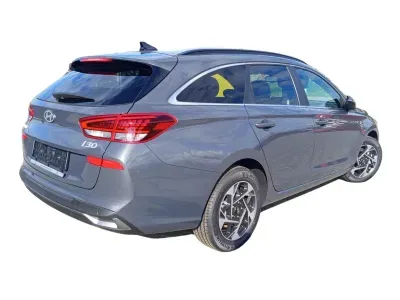 SZARY KOMBI HYUNDAI I30 z 2025 r., BENZYNA, skrzynia biegów AUTOMATYCZNA 140KM, zdjęcie 6 z 8