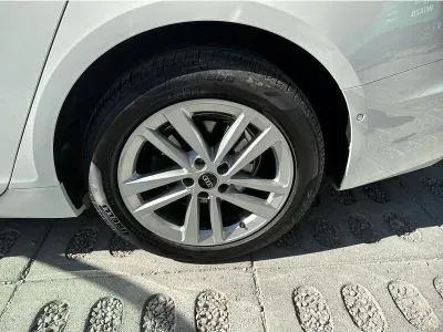 BIAŁY SEDAN AUDI A6 z 2022 r., DIESEL, skrzynia biegów AUTOMATYCZNA 204KM, zdjęcie 13 z 19