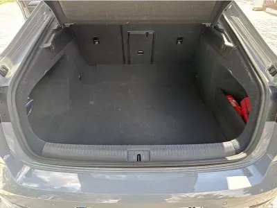 SZARY HATCHBACK VOLKSWAGEN ARTEON z 2022 r., BENZYNA, skrzynia biegów AUTOMATYCZNA 190KM, zdjęcie 6 z 19