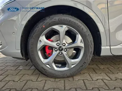 SZARY SUV FORD KUGA z 2024 r., HYBRYDA/BENZYNA, skrzynia biegów AUTOMATYCZNA 112KM, zdjęcie 16 z 28