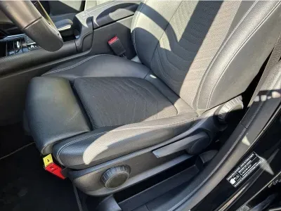 CZARNY SUV MERCEDES CLASE GLB z 2022 r., BENZYNA, skrzynia biegów AUTOMATYCZNA 163KM, zdjęcie 14 z 18