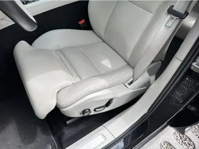 CZARNY SUV VOLVO XC60 z 2023 r., BENZYNA, skrzynia biegów AUTOMATYCZNA 300KM, zdjęcie 8 z 19