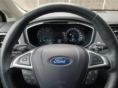 NIEBIESKI HATCHBACK FORD MONDEO LIM. z 2021 r., DIESEL, skrzynia biegów AUTOMATYCZNA 150KM, zdjęcie 2 z 15