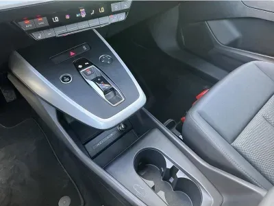SZARY SUV AUDI Q4-E-TRON z 2023 r., ELEKTRYCZNY, skrzynia biegów AUTOMATYCZNA 204KM, zdjęcie 9 z 19