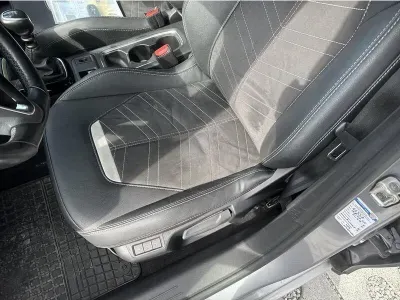 SREBRNY HATCHBACK OPEL CORSA z 2022 r., BENZYNA, skrzynia biegów MANUALNA 101KM, zdjęcie 12 z 19