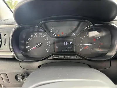 BEŻOWY HATCHBACK CITROEN C3 z 2024 r., BENZYNA, skrzynia biegów AUTOMATYCZNA 110KM, zdjęcie 13 z 19
