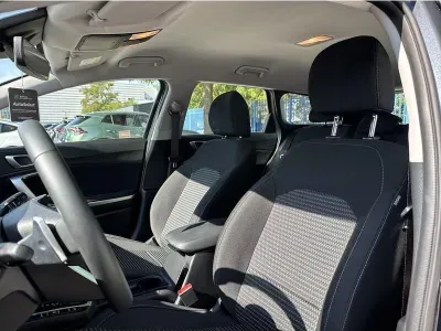 SZARY KOMBI KIA CEED z 2025 r., BENZYNA, skrzynia biegów AUTOMATYCZNA 140KM, zdjęcie 5 z 19
