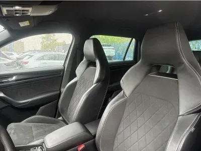 CZARNY SUV SKODA KODIAQ z 2022 r., BENZYNA, skrzynia biegów AUTOMATYCZNA 190KM, zdjęcie 9 z 19