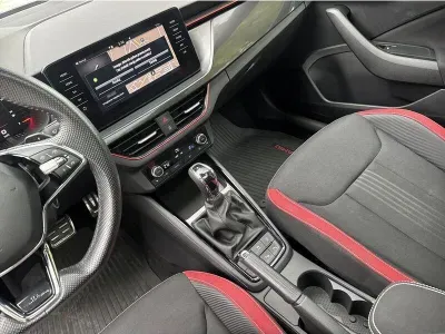SZARY SUV SKODA KAMIQ z 2022 r., BENZYNA, skrzynia biegów AUTOMATYCZNA 150KM, zdjęcie 14 z 19