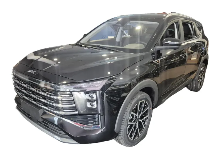 CZARNY SUV JAC JS8 PR0 z 2026 r., BENZYNA, skrzynia biegów AUTOMATYCZNA 175KM, zdjęcie główne