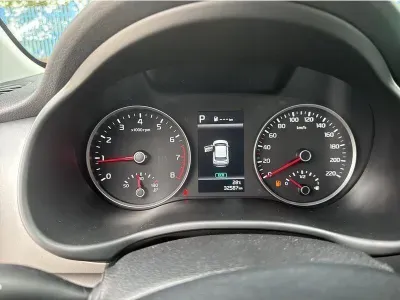 CZARNY SUV KIA STONIC z 2024 r., BENZYNA, skrzynia biegów AUTOMATYCZNA 101KM, zdjęcie 17 z 19