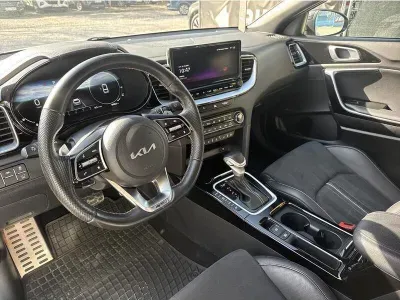 BIAŁY KOMBI KIA PROCEED z 2023 r., BENZYNA, skrzynia biegów AUTOMATYCZNA 160KM, zdjęcie 10 z 19
