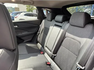 SZARY SUV NISSAN QASHQAI z 2024 r., BENZYNA, skrzynia biegów AUTOMATYCZNA 158KM, zdjęcie 7 z 19