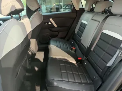 CZARNY HATCHBACK CITROEN C4 z 2026 r., HYBRYDA/BENZYNA, skrzynia biegów AUTOMATYCZNA 145KM, zdjęcie 16 z 19