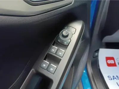 NIEBIESKI KOMBI FORD FOCUS z 2024 r., DIESEL, skrzynia biegów AUTOMATYCZNA 115KM, zdjęcie 5 z 20