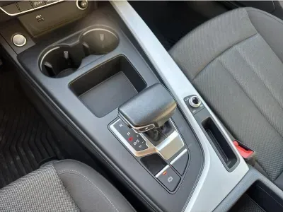 SZARY SEDAN AUDI A4 z 2023 r., BENZYNA, skrzynia biegów AUTOMATYCZNA 150KM, zdjęcie 6 z 19