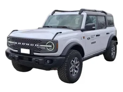 BIAŁY SUV FORD BRONCO z 2023 r., BENZYNA, skrzynia biegów AUTOMATYCZNA 246KM, zdjęcie główne