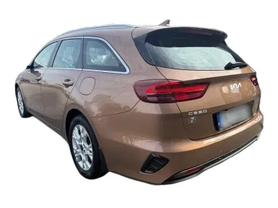 BRĄZOWY KOMBI KIA CEED z 2022 r., BENZYNA, skrzynia biegów MANUALNA 118KM, zdjęcie 12 z 28