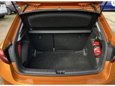 POMARAŃCZOWY HATCHBACK SKODA FABIA z 2025 r., BENZYNA, skrzynia biegów MANUALNA 116KM, zdjęcie 13 z 16