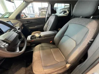 SREBRNY SUV KIA EV5 z 2025 r., ELEKTRYCZNY, skrzynia biegów AUTOMATYCZNA 160KM, zdjęcie 5 z 22