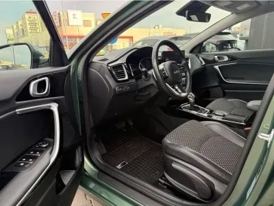 ZIELONY HATCHBACK KIA CEED z 2024 r., BENZYNA, skrzynia biegów AUTOMATYCZNA 103KM, zdjęcie 22 z 27