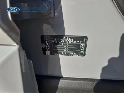 SZARY SUV FORD KUGA z 2024 r., HYBRYDA/BENZYNA, skrzynia biegów AUTOMATYCZNA 112KM, zdjęcie 15 z 28