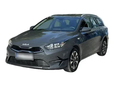 SZARY KOMBI KIA CEED z 2025 r., BENZYNA, skrzynia biegów AUTOMATYCZNA 140KM, zdjęcie główne