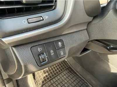 SZARY SUV KIA STONIC z 2025 r., BENZYNA, skrzynia biegów MANUALNA 58KM, zdjęcie 6 z 22
