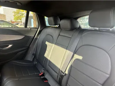 CZARNY SUV MERCEDES CLASE EQC z 2021 r., ELEKTRYCZNY, skrzynia biegów AUTOMATYCZNA 408KM, zdjęcie 16 z 18