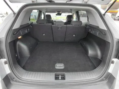 SREBRNY SUV KIA SPORTAGE z 2023 r., BENZYNA, skrzynia biegów AUTOMATYCZNA 110KM, zdjęcie 10 z 25