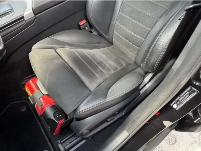 CZARNY SUV MERCEDES CLASE GLC z 2023 r., DIESEL, skrzynia biegów AUTOMATYCZNA 245KM, zdjęcie 13 z 18