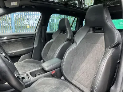 SZARY SUV SKODA KODIAQ z 2023 r., BENZYNA, skrzynia biegów AUTOMATYCZNA 190KM, zdjęcie 14 z 19