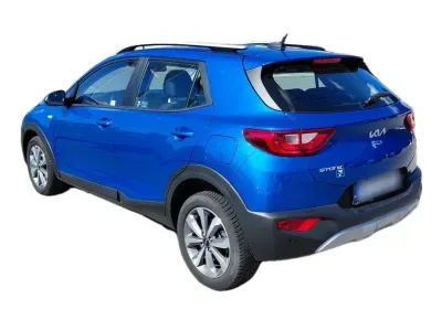 NIEBIESKI SUV KIA STONIC z 2023 r., BENZYNA, skrzynia biegów MANUALNA 75KM, zdjęcie 24 z 24