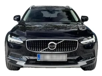 CZARNY KOMBI VOLVO V90 CROSS COUNTRY z 2023 r., DIESEL, skrzynia biegów AUTOMATYCZNA 197KM, zdjęcie 4 z 19
