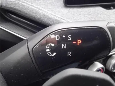 BIAŁY SEDAN SKODA SUPERB LIM. z 2024 r., BENZYNA, skrzynia biegów AUTOMATYCZNA 150KM, zdjęcie 14 z 20