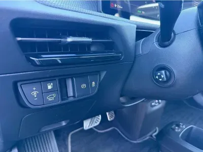 CZARNY SUV KIA EV6 z 2025 r., ELEKTRYCZNY, skrzynia biegów AUTOMATYCZNA 239KM, zdjęcie 24 z 38