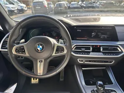 CZARNY SUV BMW X5 z 2022 r., DIESEL, skrzynia biegów AUTOMATYCZNA 231KM, zdjęcie 13 z 19