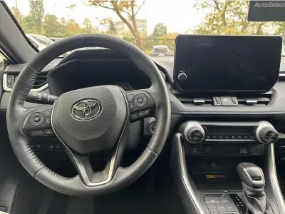 NIEBIESKI SUV TOYOTA RAV4 z 2023 r., HYBRYDA/BENZYNA, skrzynia biegów AUTOMATYCZNA 218KM, zdjęcie 7 z 19